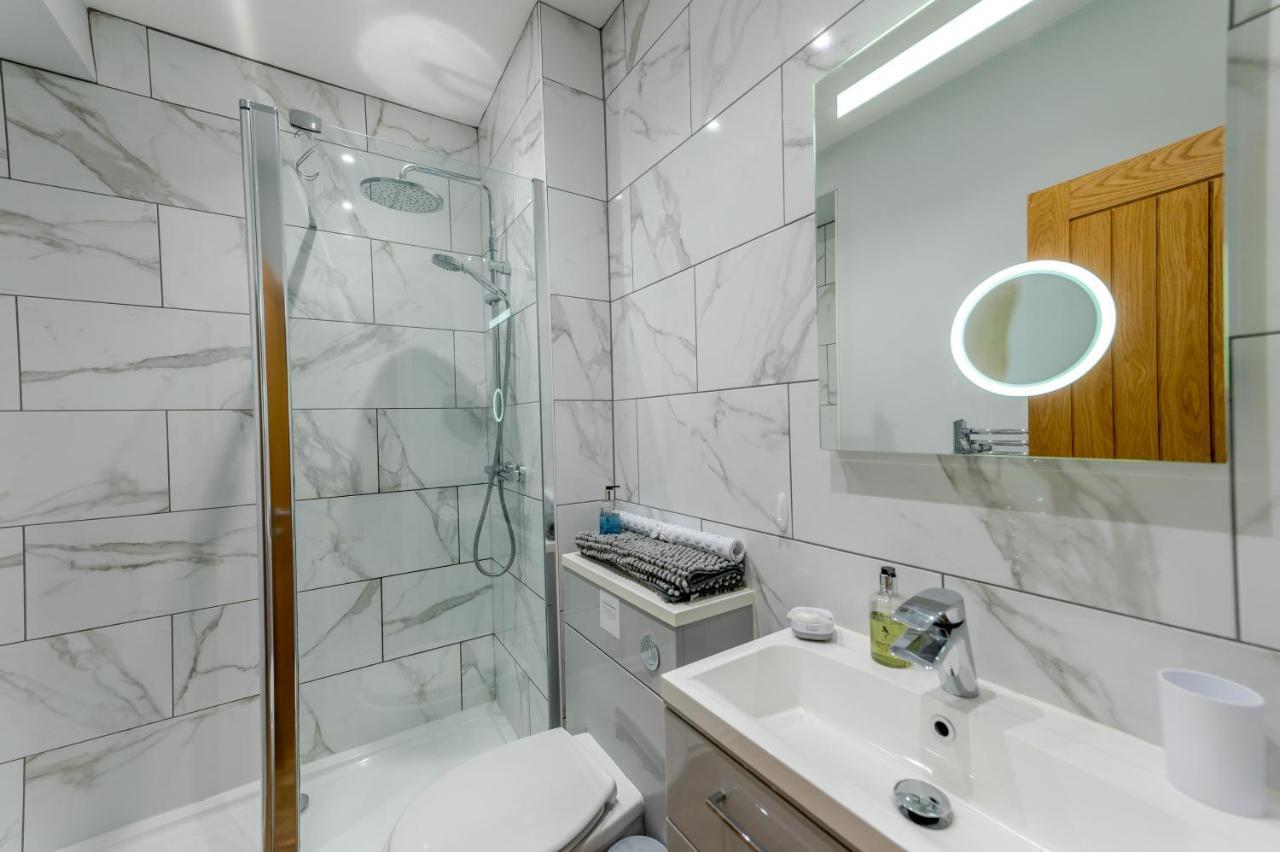Pass The Keys 5B One Bedrom Central Modern Apartment Shrewsbury Extérieur photo